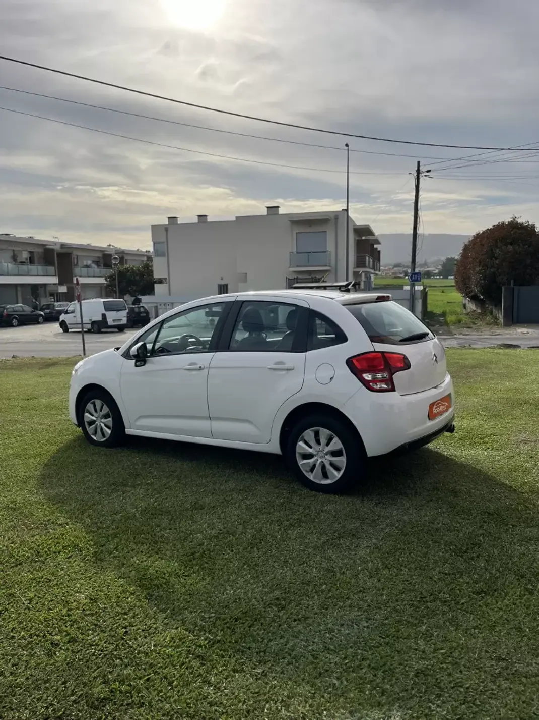 Citroën C3 2011 - 6300 EUR, 261600 km - AUTO.MOTO.pt - 261600km - foto 6 de 7