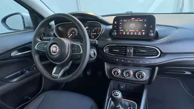 Fiat Tipo 2022 - 9900 EUR, 149000 km - AUTO.MOTO.pt - 149000km - foto 4 de 12