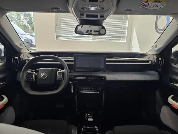 Citroën C3 2025 - 21900 EUR, 15121 km - AUTO.MOTO.pt - 15121km - foto 2 de 19