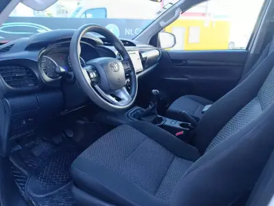 Toyota Hilux 2017 - 27900 EUR, 128583 km - AUTO.MOTO.pt - 128583km - foto 14 de 19