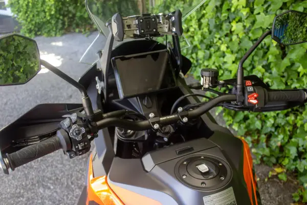 KTM 1290 Super Adventure 2023 - 17990 EUR, 16000 km - AUTO.MOTO.pt - 16000km - foto 11 de 11