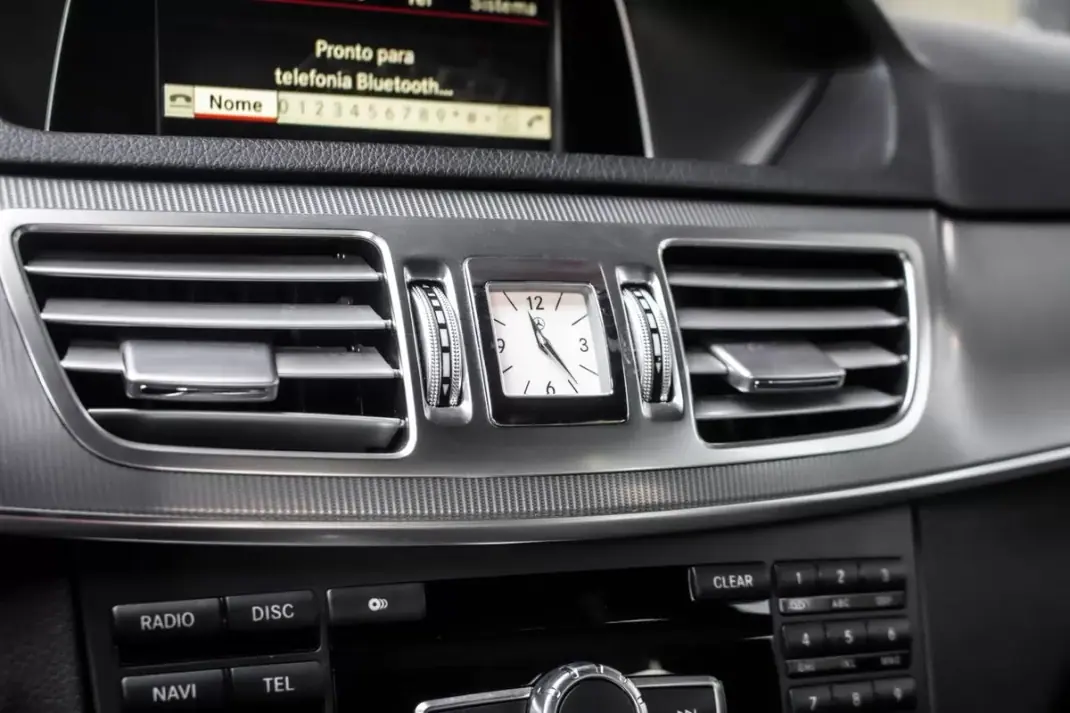 Mercedes-Benz E 300 2015 - 15990 EUR, 256669 km - AUTO.MOTO.pt - 256669km - foto 21 de 36