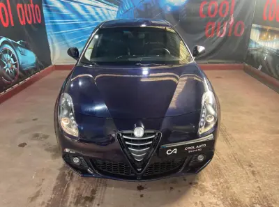 Alfa Romeo Giulietta 2011 - 8750 EUR, 197000 km - AUTO.MOTO.pt - 197000km - foto 7 de 35