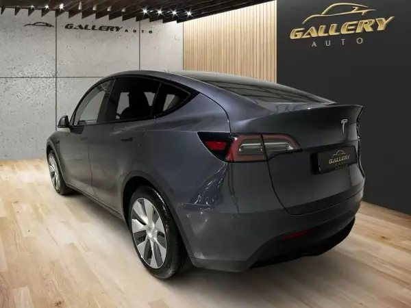 Tesla Model Y 2023 - 32800 EUR, 92000 km - AUTO.MOTO.pt - 92000km - foto 4 de 20