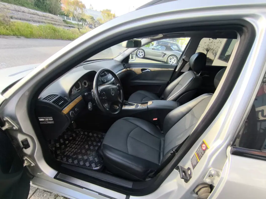 Mercedes-Benz E 220 2007 - 9900 EUR, 325000 km - AUTO.MOTO.pt - 325000km - foto 7 de 9