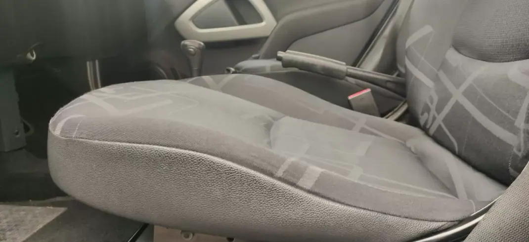 Smart Fortwo Cabrio 2010 - 6990 EUR, 155500 km - AUTO.MOTO.pt - 155500km - foto 24 de 37