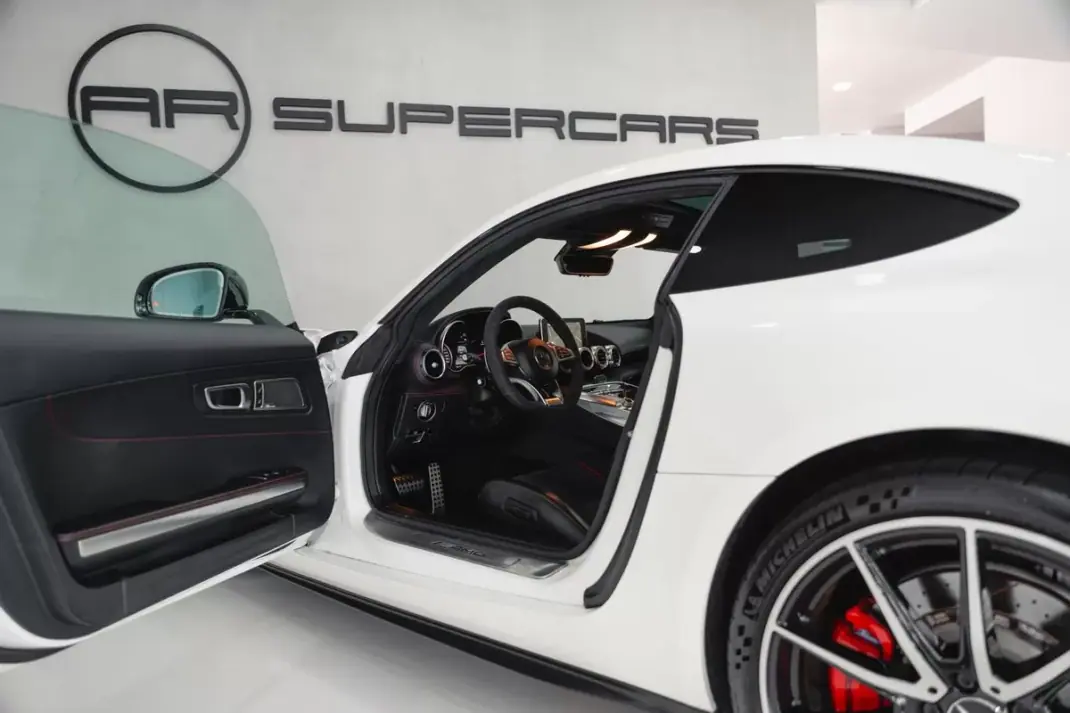 Mercedes-Benz AMG GT 2015 - 99950 EUR, 46786 km - 46786km - foto 24 de 59