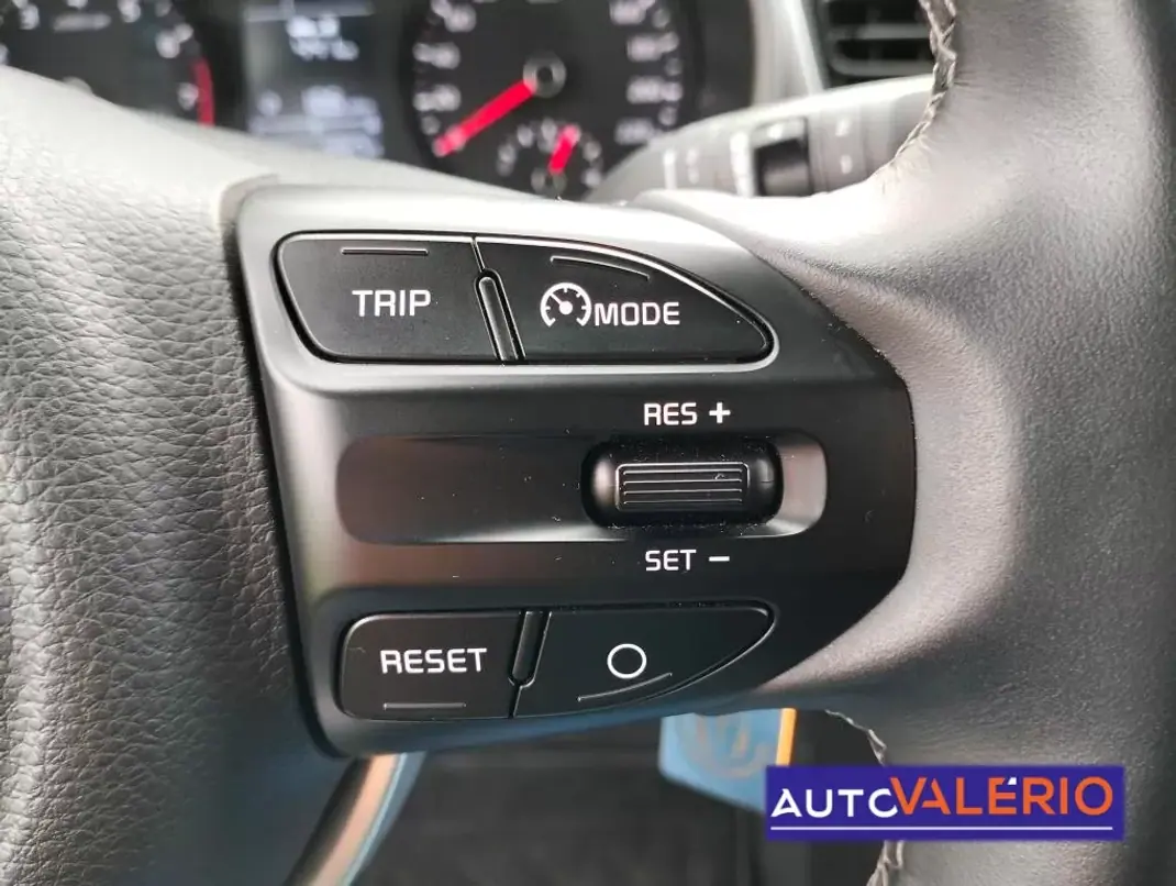 Kia Rio 2021 - 14450 EUR, 70980 km - AUTO.MOTO.pt - 70980km - foto 19 de 32