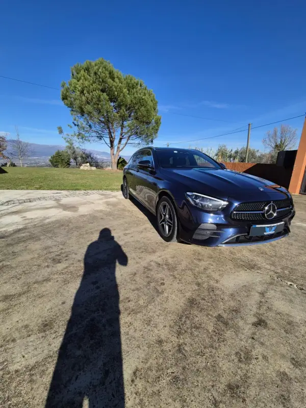 Mercedes-Benz E 300 2022 - 40000 EUR, 157000 km - AUTO.MOTO.pt - 157000km - foto 2 de 41