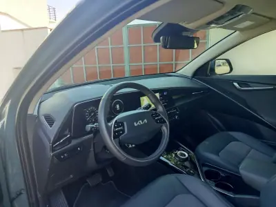 Kia e-Niro 2024 - 27990 EUR, 77660 km - AUTO.MOTO.pt - 77660km - foto 10 de 19