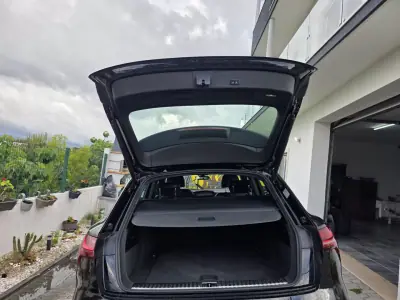 Audi e-tron 2022 - 31750 EUR, 115000 km - AUTO.MOTO.pt - 115000km - foto 42 de 73