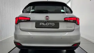 Fiat Tipo Sedan 2016 - 8990 EUR, 194768 km - AUTO.MOTO.pt - 194768km - foto 7 de 25