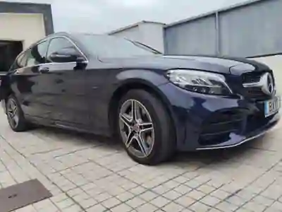 Mercedes-Benz C 300 2019 - 25950 EUR, 165000 km - AUTO.MOTO.pt - 165000km - foto 4 de 9