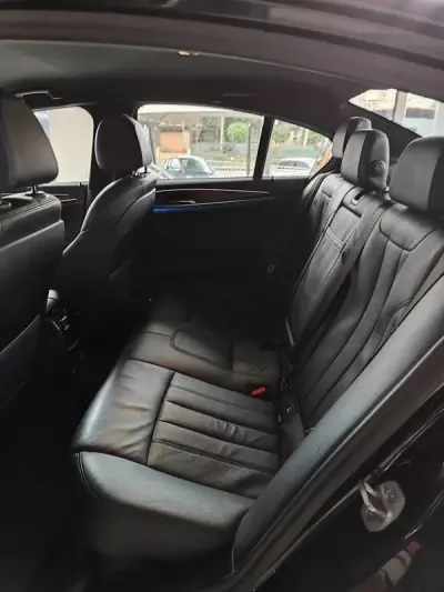 BMW 530e 2022 - 35650 EUR, 99990 km - AUTO.MOTO.pt - 99990km - foto 14 de 37