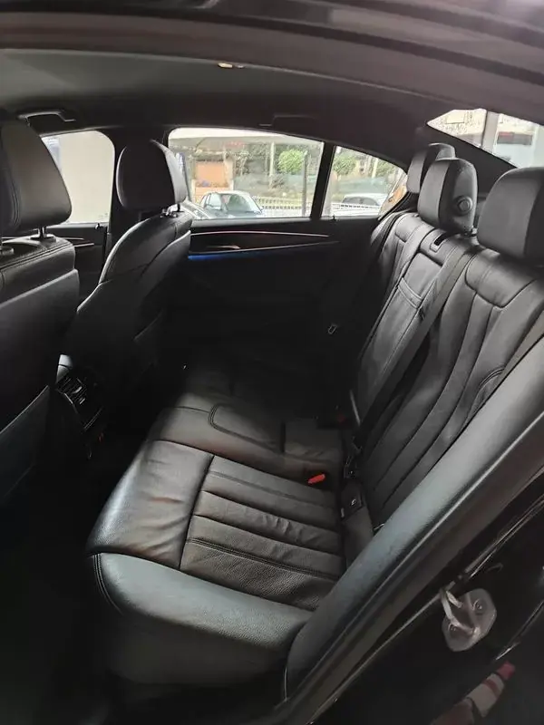 BMW 530e 2022 - 35650 EUR, 99990 km - AUTO.MOTO.pt - 99990km - foto 14 de 37