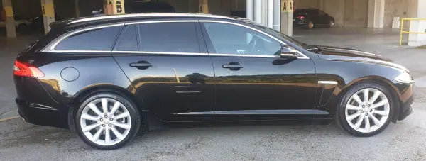 Jaguar XF Sportbrake 2015 - 19990 EUR, 179000 km - AUTO.MOTO.pt - 179000km - foto 4 de 29