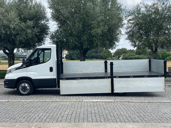 Iveco Daily 2022 - 33450 EUR, 154000 km - AUTO.MOTO.pt - 154000km - foto 14 de 37