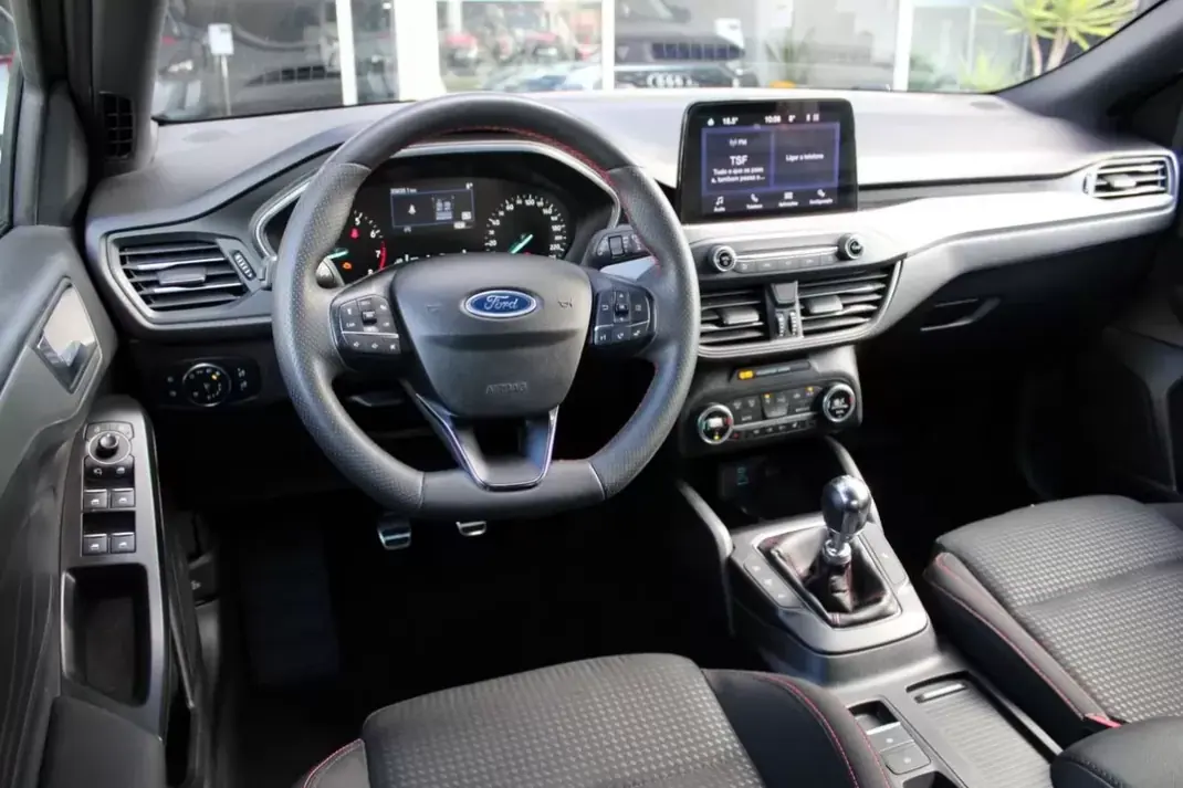 Ford Focus 2022 - 17400 EUR, 37639 km - AUTO.MOTO.pt - 37639km - foto 19 de 19