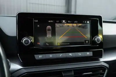 SEAT Leon 2021 - 15999 EUR, 127100 km - AUTO.MOTO.pt - 127100km - foto 16 de 24