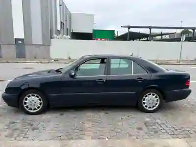 Mercedes-Benz E 270 2000 - 4950 EUR, 448000 km - 448000km - foto 4 de 15
