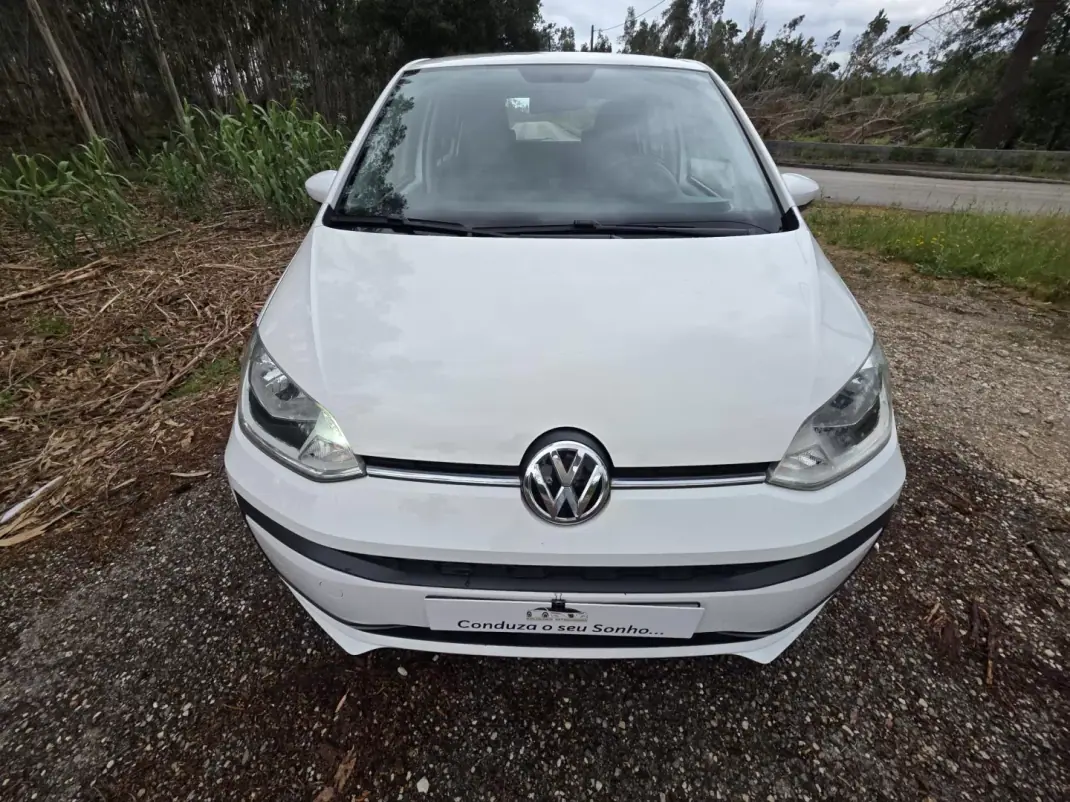 Volkswagen Up! 2016 - 7990 EUR, 152974 km - AUTO.MOTO.pt - 152974km - foto 15 de 71