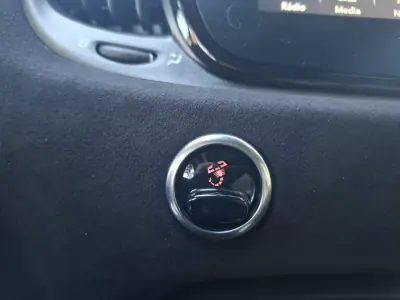 Abarth 695 2023 - 29990 EUR, 6300 km - AUTO.MOTO.pt - 6300km - foto 41 de 46