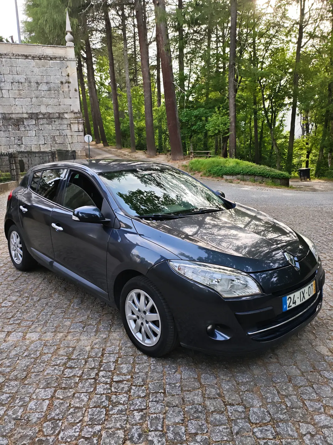 Renault Mégane 2010 - 4300 EUR, 246000 km - AUTO.MOTO.pt - 246000km - foto 1 de 9
