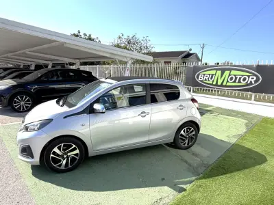 Peugeot 108 2020 - 10500 EUR, 23377 km - foto 3 de 16