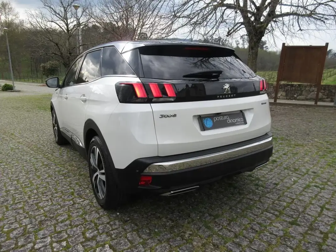 Peugeot 3008 2017 - 16990 EUR, 209000 km - 209000km - foto 7 de 48