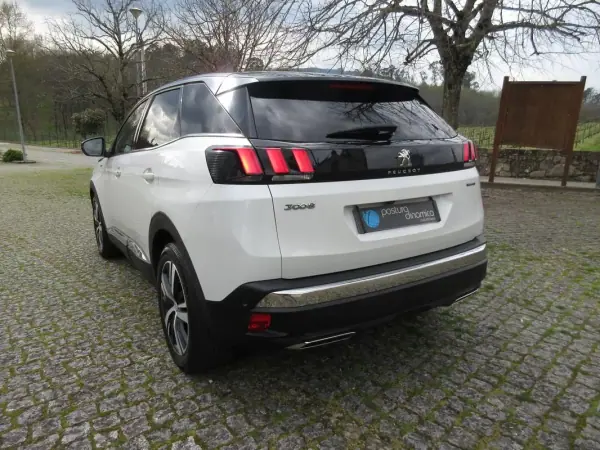 Peugeot 3008 2017 - 16990 EUR, 209000 km - AUTO.MOTO.pt - 209000km - foto 7 de 48