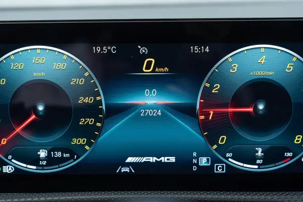 Mercedes-Benz CLA 45 AMG 2023 - 54950 EUR, 27000 km - AUTO.MOTO.pt - 27000km - foto 25 de 47