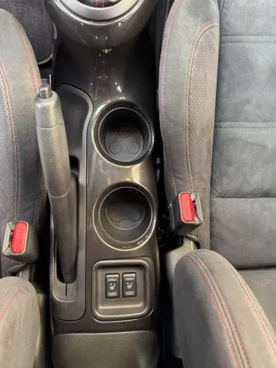 Nissan Juke 2014 - 16700 EUR, 114700 km - AUTO.MOTO.pt - 114700km - foto 11 de 13