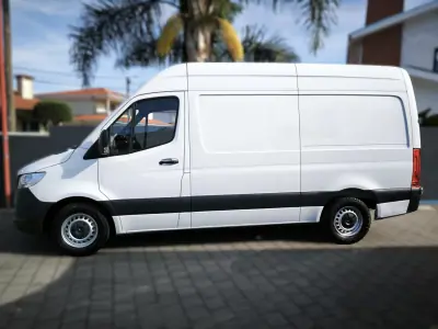Mercedes-Benz 2019 — foto 2 de 32