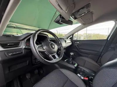 Renault Captur 2021 - 17900 EUR, 56795 km - AUTO.MOTO.pt - 56795km - foto 7 de 18