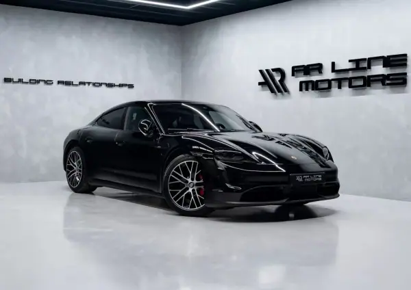 Porsche Taycan 2023