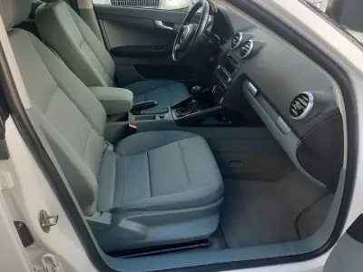 Audi A3 Sportback 2010 - 9900 EUR, 224980 km - AUTO.MOTO.pt - 224980km - foto 25 de 34