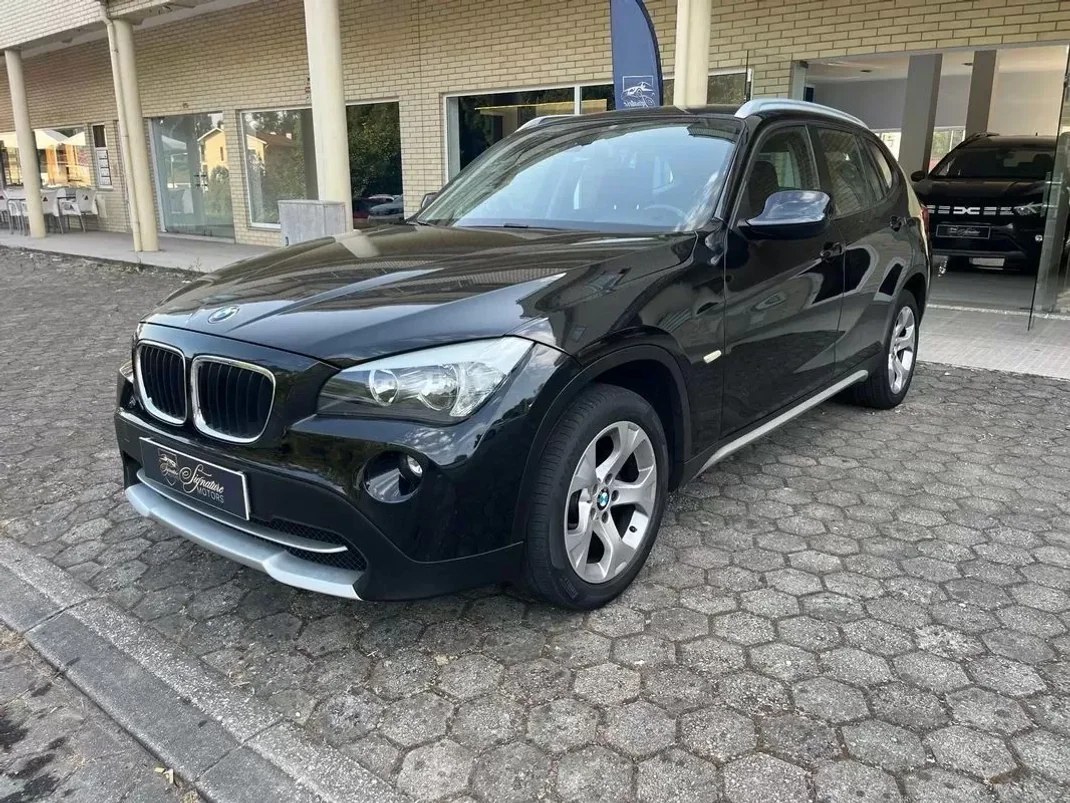 BMW X1 2011 - 12900 EUR, 292000 km - AUTO.MOTO.pt - 292000km - foto 2 de 13