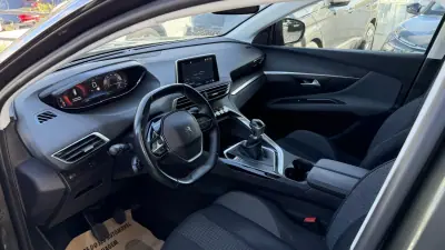 Peugeot 3008 2019 - 17980 EUR, 80200 km - AUTO.MOTO.pt - 80200km - foto 7 de 25
