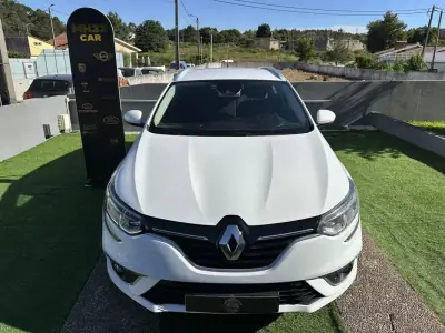 Renault Mégane Sport Tourer 2017 - 9900 EUR, 190000 km - AUTO.MOTO.pt - 190000km - foto 5 de 60