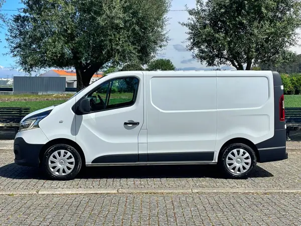 Renault Trafic 2020 - 17450 EUR, 131000 km - AUTO.MOTO.pt - 131000km - foto 10 de 35