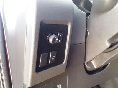 Nissan Qashqai 2008 - 9950 EUR, 181159 km - AUTO.MOTO.pt - 181159km - foto 18 de 25