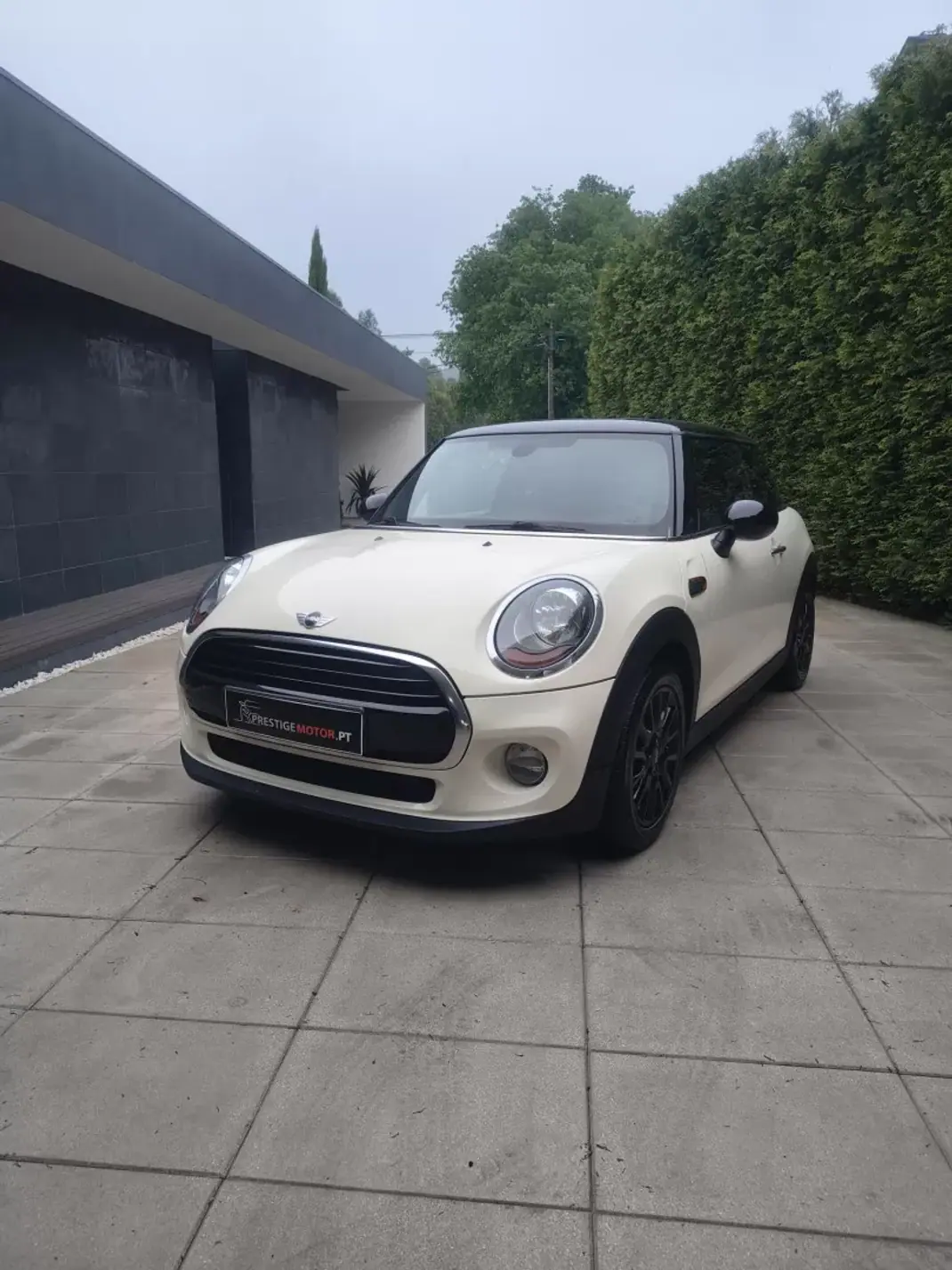 MINI One 2015 - 11900 EUR, 125000 km - AUTO.MOTO.pt - 125000km - foto 1 de 35
