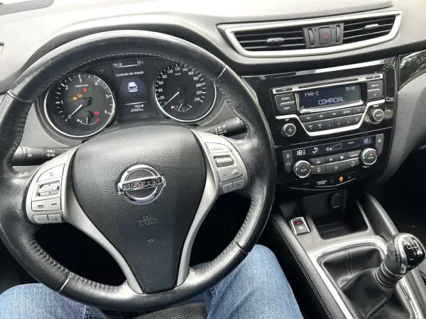 Nissan Qashqai 2017 - 17750 EUR, 67800 km - AUTO.MOTO.pt - 67800km - foto 11 de 17