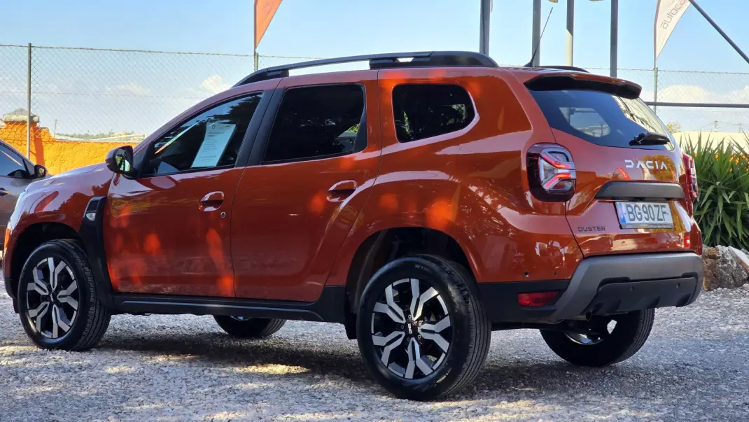Dacia Duster 2024 - 19500 EUR, 38700 km - AUTO.MOTO.pt - 38700km - foto 8 de 23