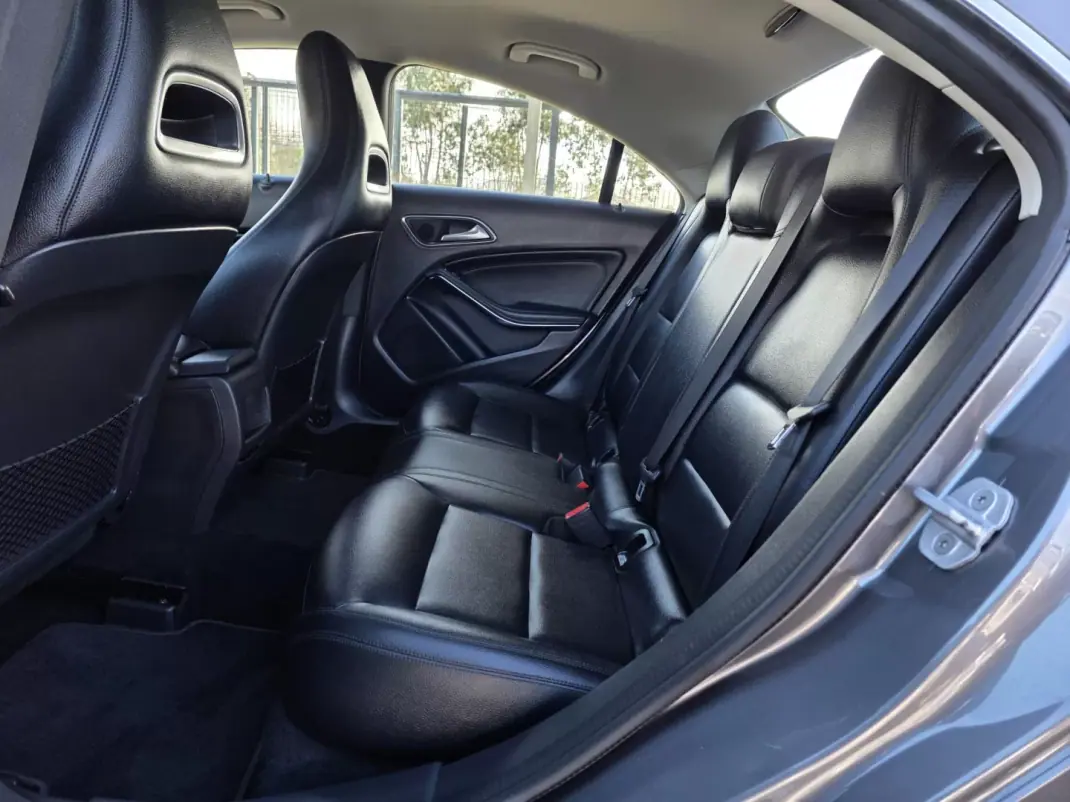 Mercedes-Benz CLA 180 2014 - 17990 EUR, 134000 km - AUTO.MOTO.pt - 134000km - foto 34 de 34