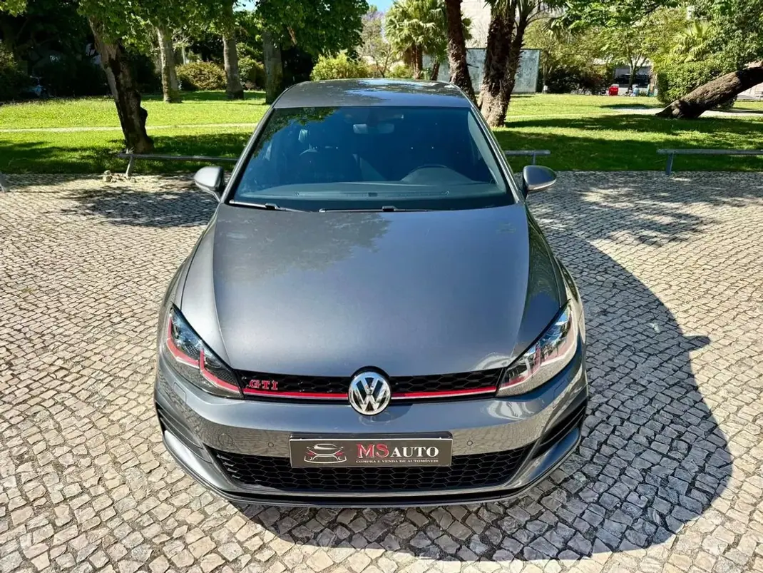 Volkswagen Golf 2019 - 28590 EUR, 102700 km - AUTO.MOTO.pt - 102700km - foto 7 de 38