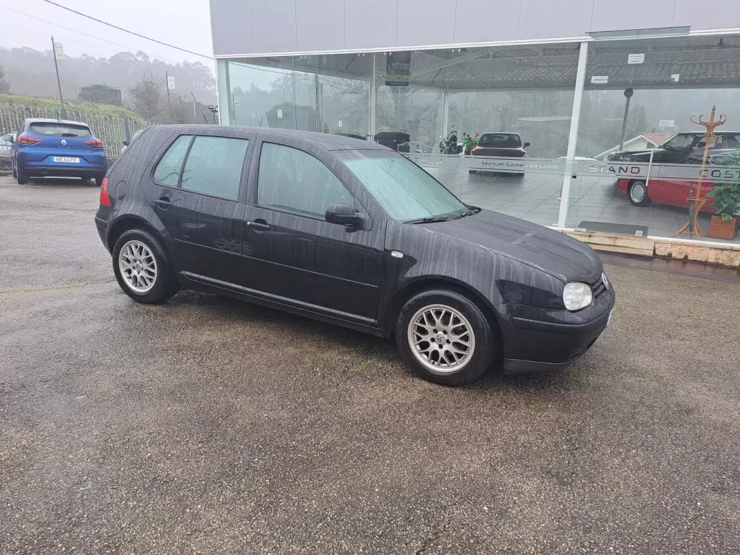 Volkswagen Golf 1999 - 2350 EUR, 207071 km - AUTO.MOTO.pt - 207071km - foto 1 de 7