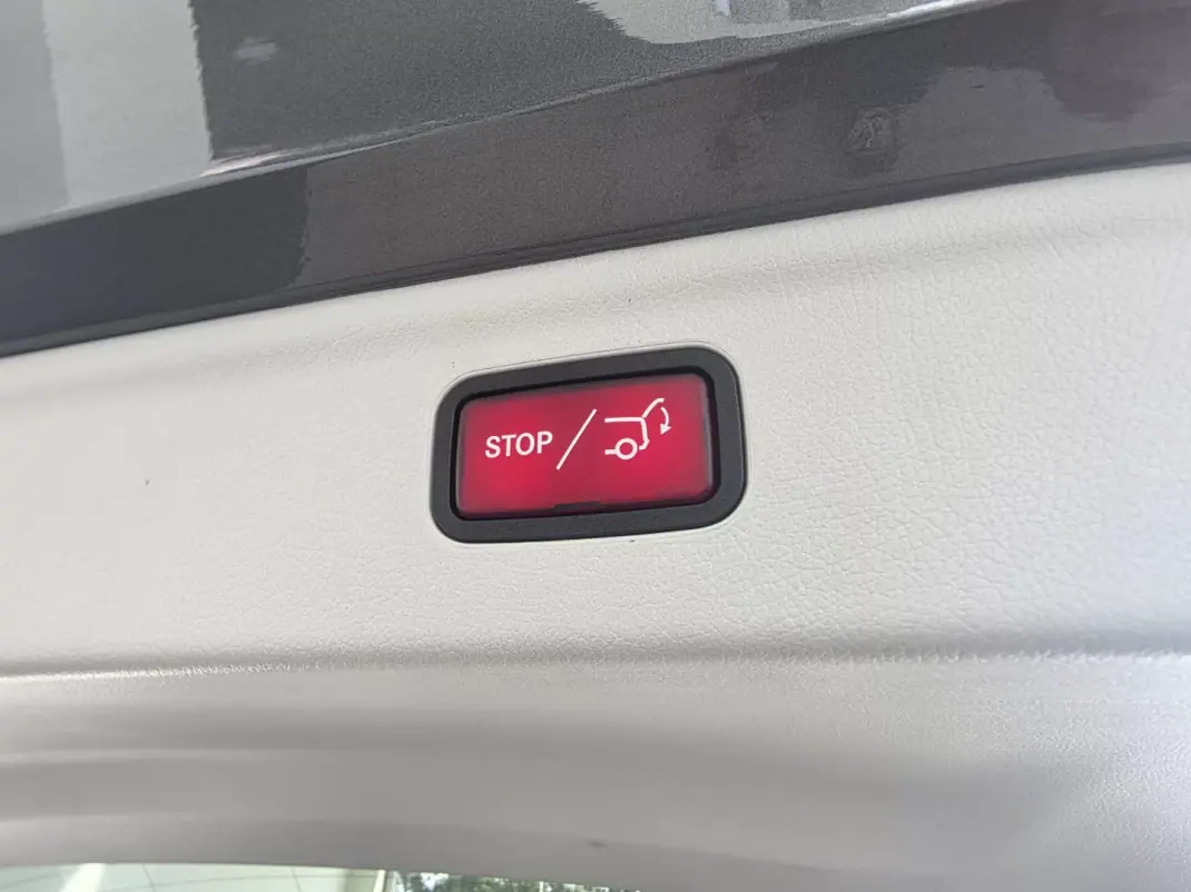 Mercedes-Benz EQE 2025 - 58990 EUR, 8906 km - AUTO.MOTO.pt - 8906km - foto 42 de 46