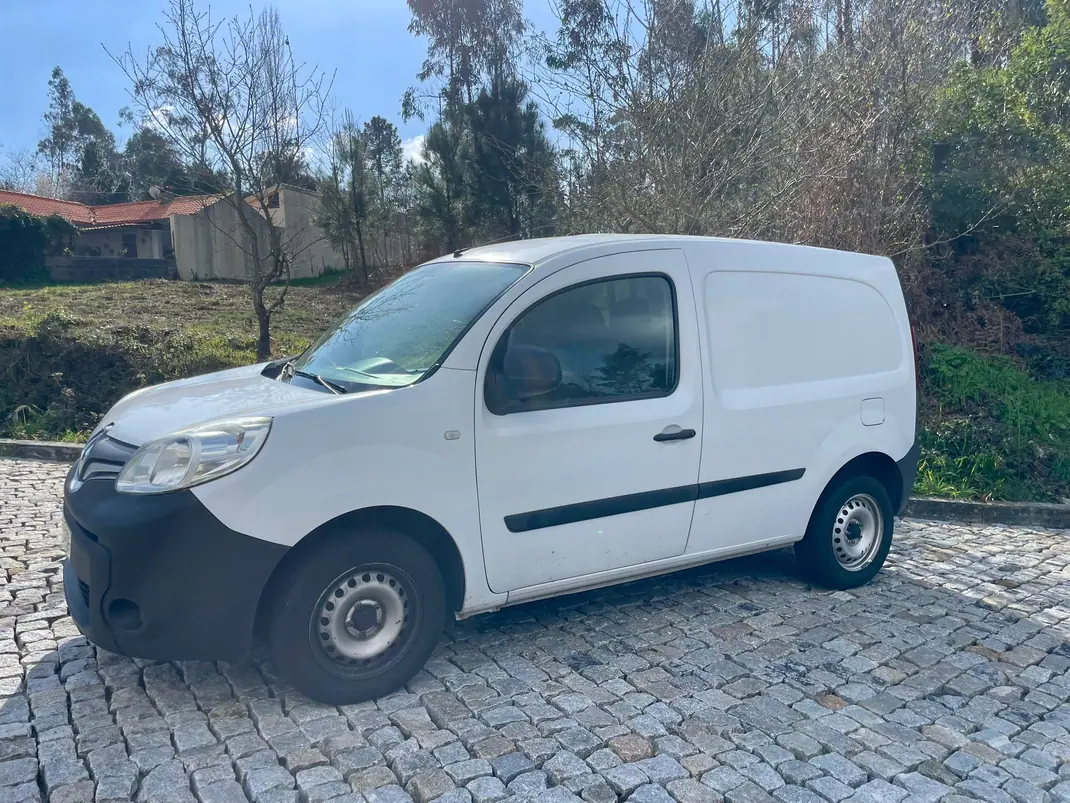 Renault Kangoo 2017 - 8500 EUR, 217000 km - AUTO.MOTO.pt - 217000km - foto 2 de 11