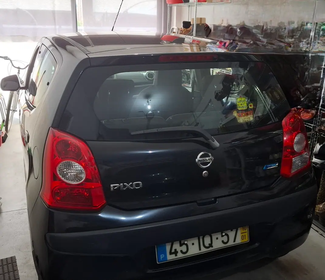 Nissan Pixo 2010 - 3750 EUR, 99000 km - AUTO.MOTO.pt - 99000km - foto 2 de 5